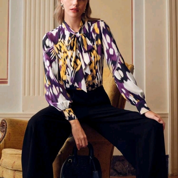 ALLOVER PRINT TIE NECK LANTERN SLEEVE BLOUSE - Picture 1 of 6